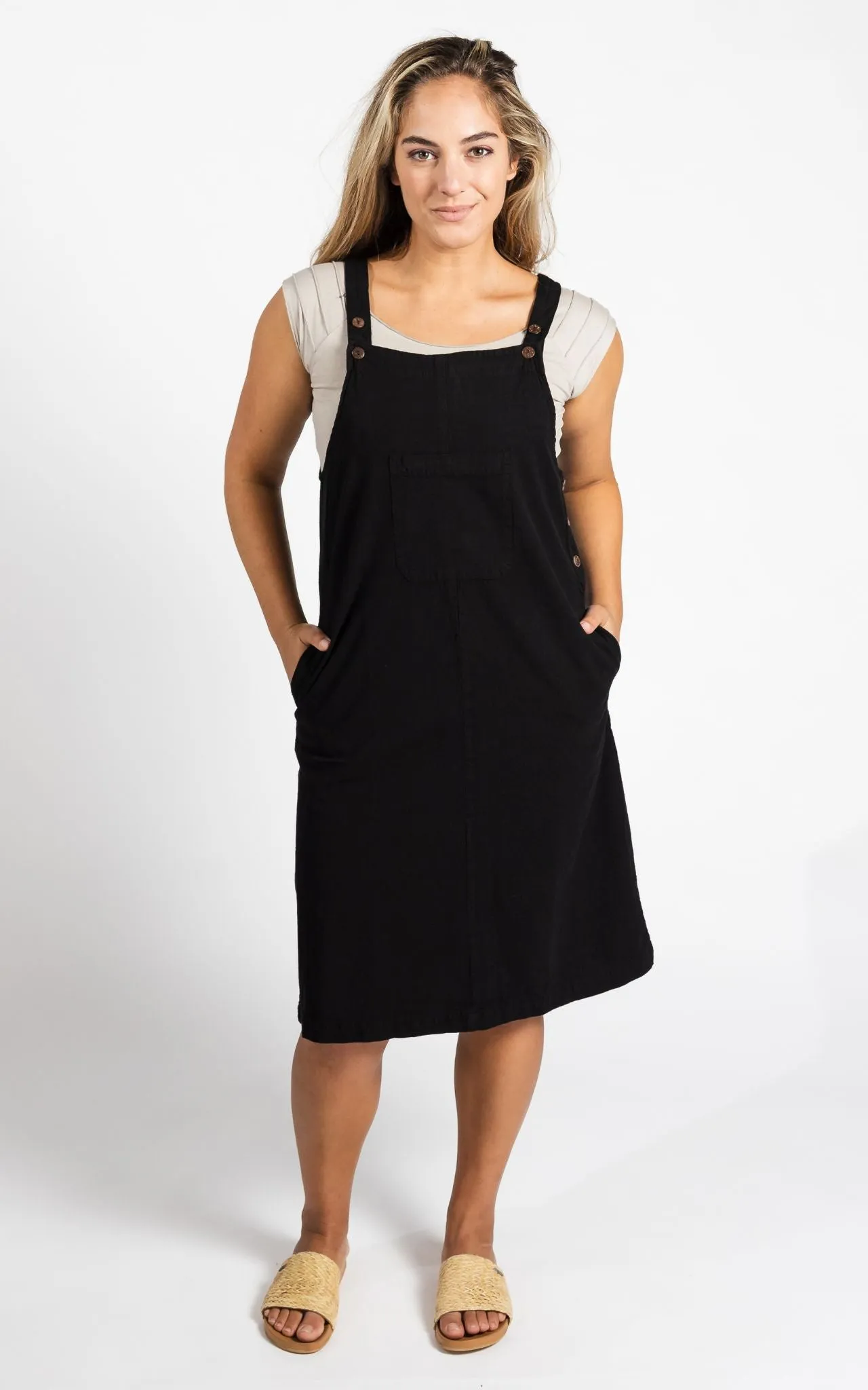 Ayla Pinafore