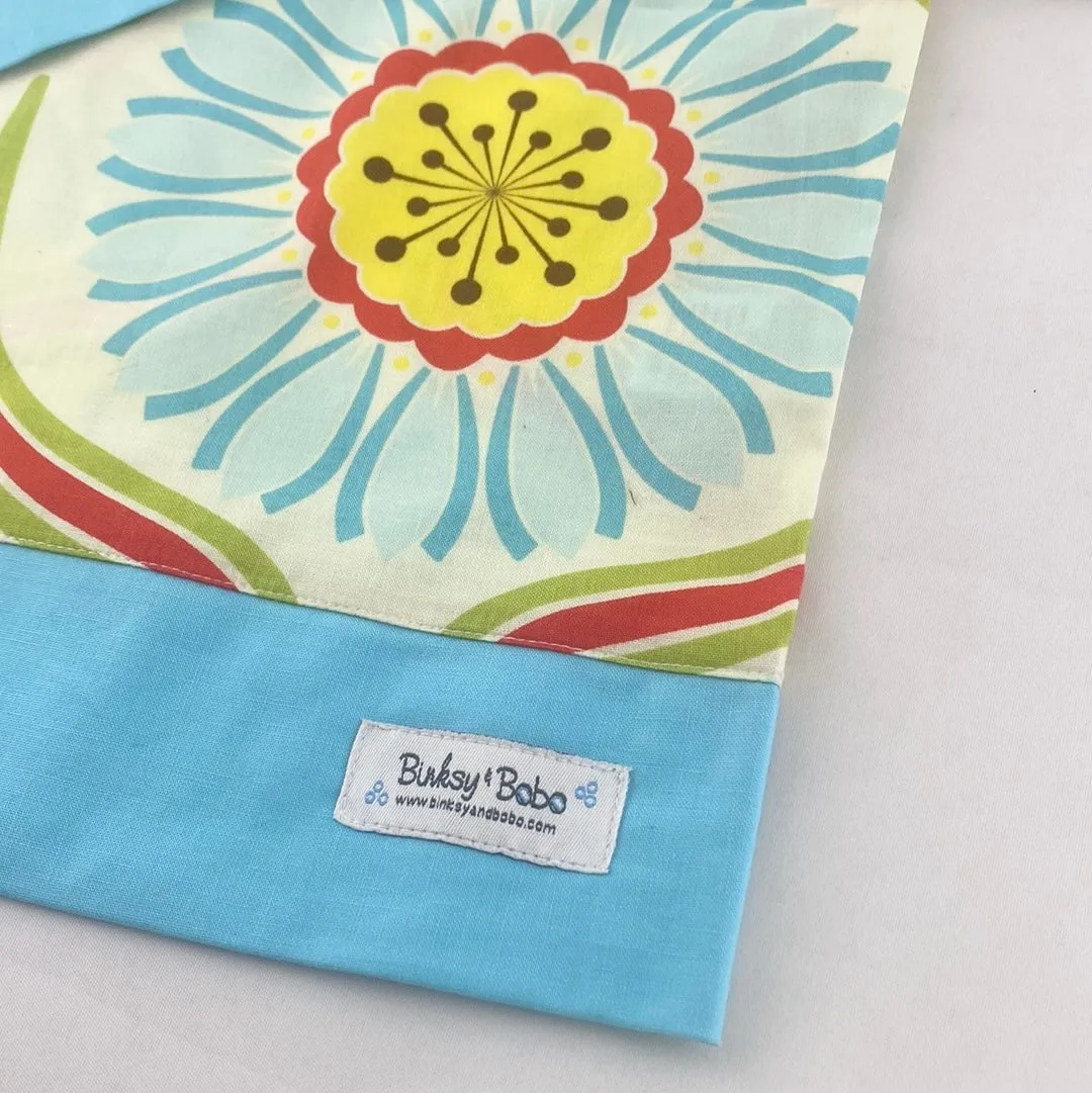 Binksy and Bobo Sash Top (Pop Daisy w/Teal sash)