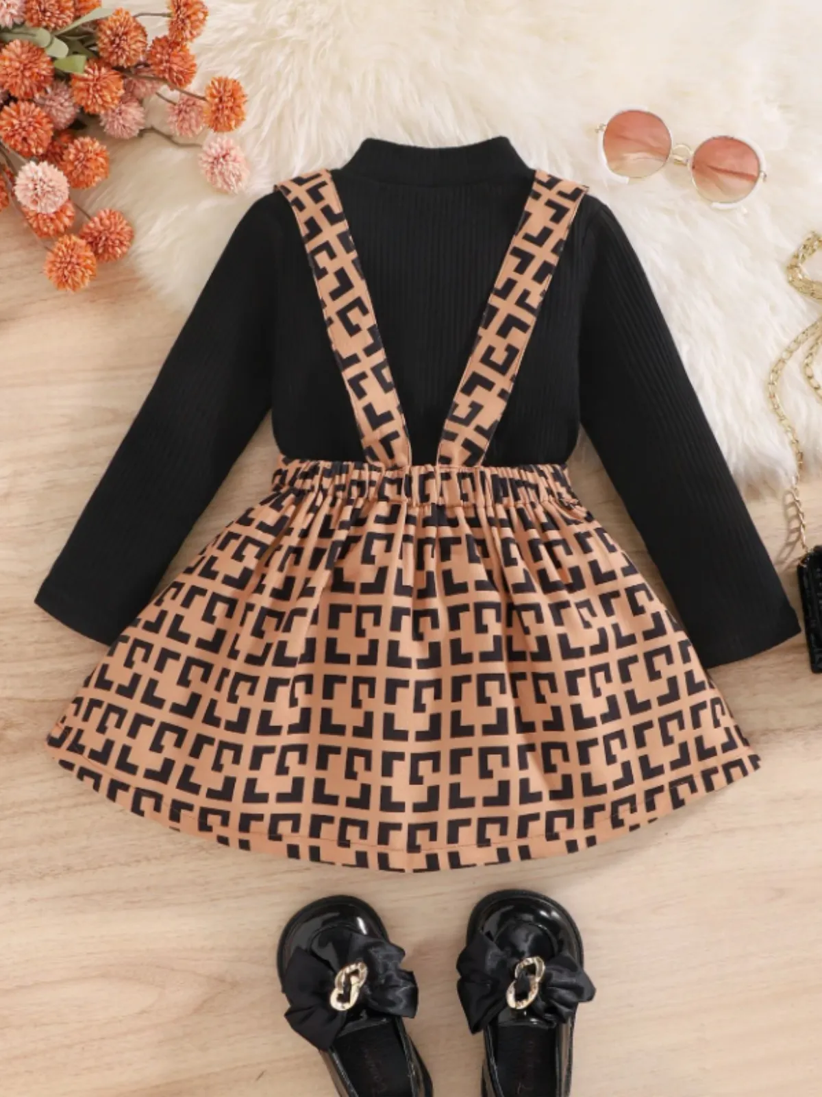 Elegant Girls Dress Set with Patterned Skirt and Long-Sleeve Top