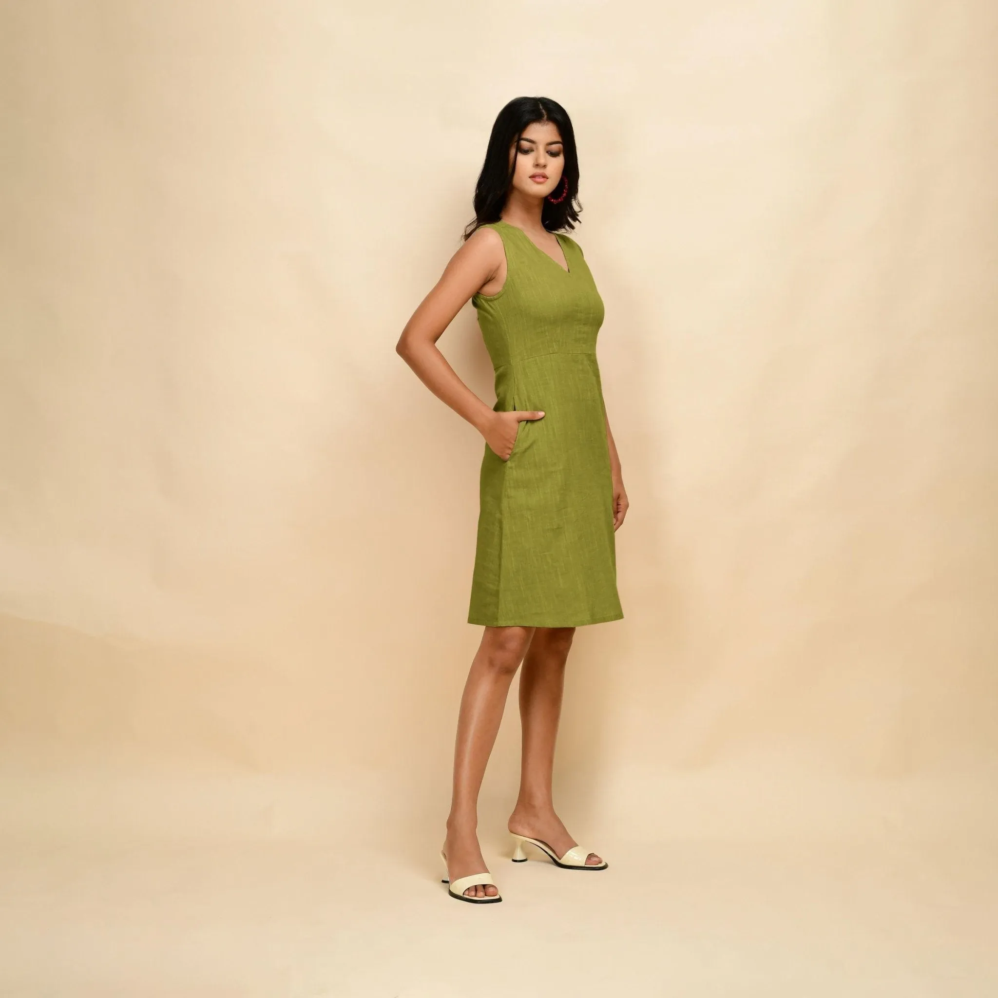 Green Cotton Slim Fit Sleeveless Short Dress