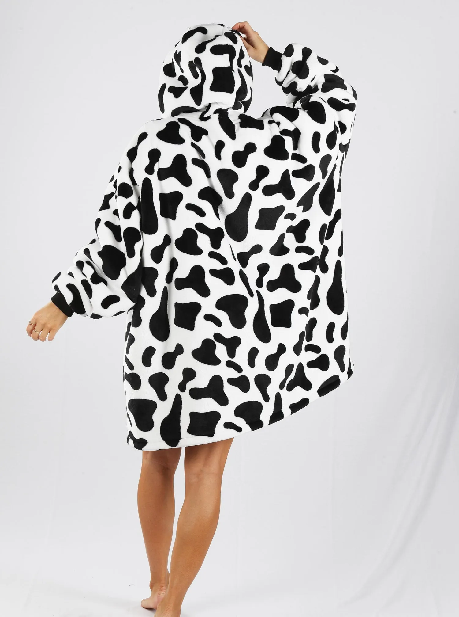 Moozie Mama Maternity & Nursing Blanket Hoodie Zip-up in Cow Print