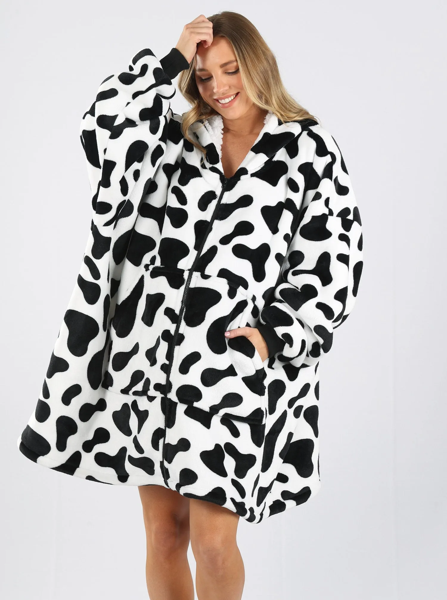 Moozie Mama Maternity & Nursing Blanket Hoodie Zip-up in Cow Print