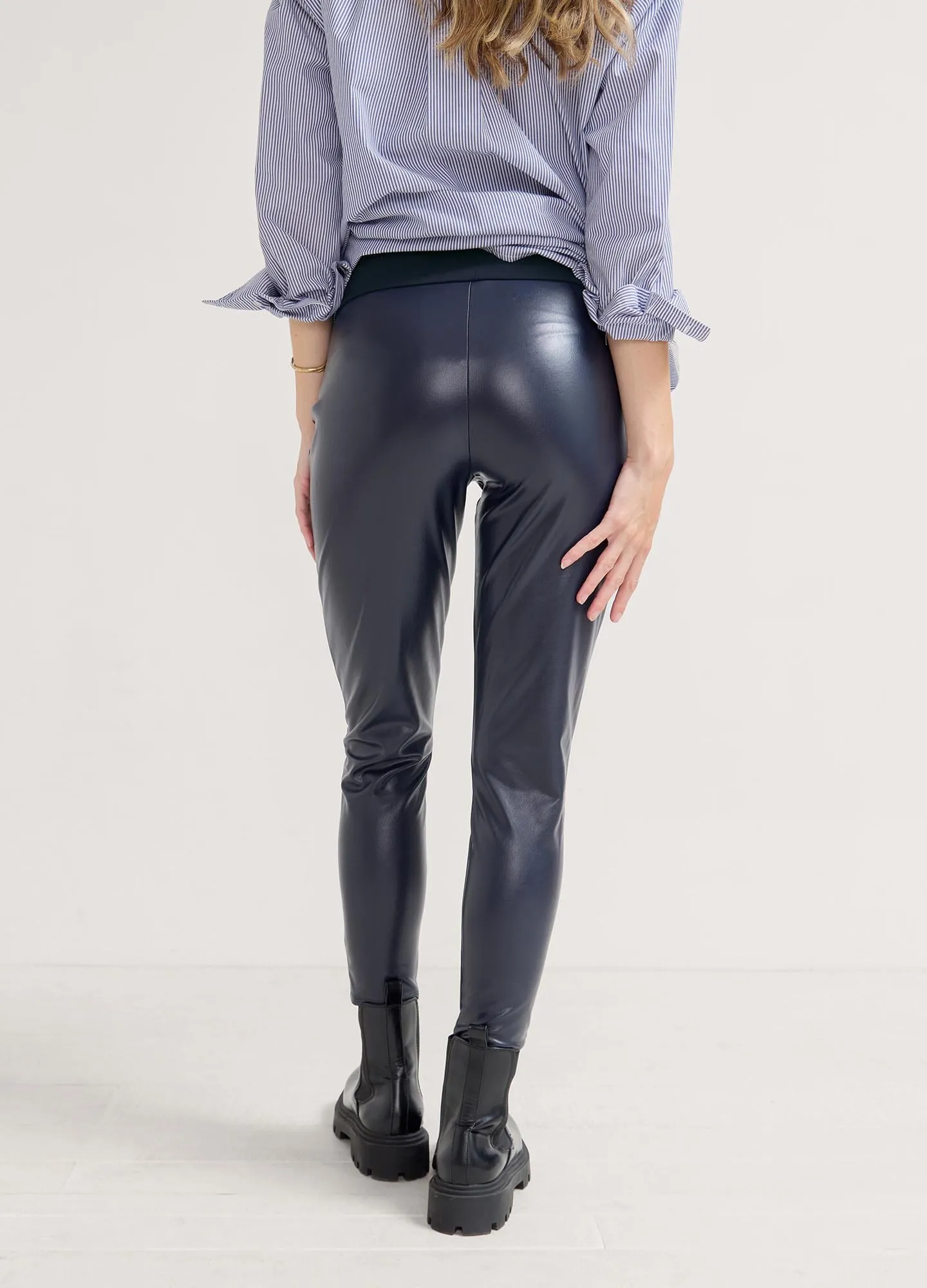 The Vegan Stretch Leather Legging