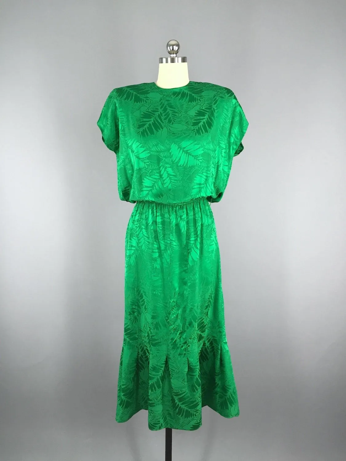 Vintage 1980s Day Dress / Shamrock Green Silk